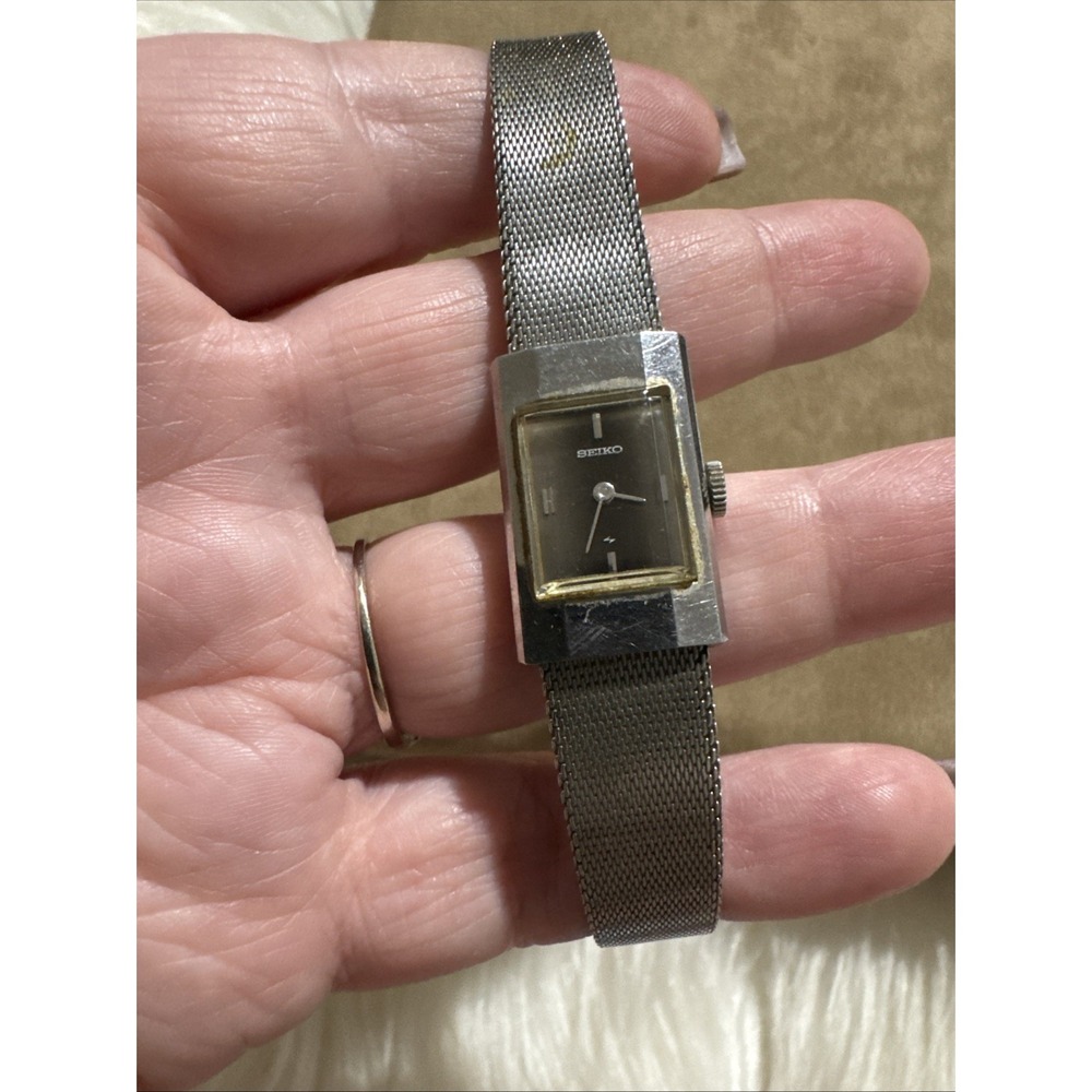 Vintage Seiko Woman's Watch 401287 Japan Stainless Steel